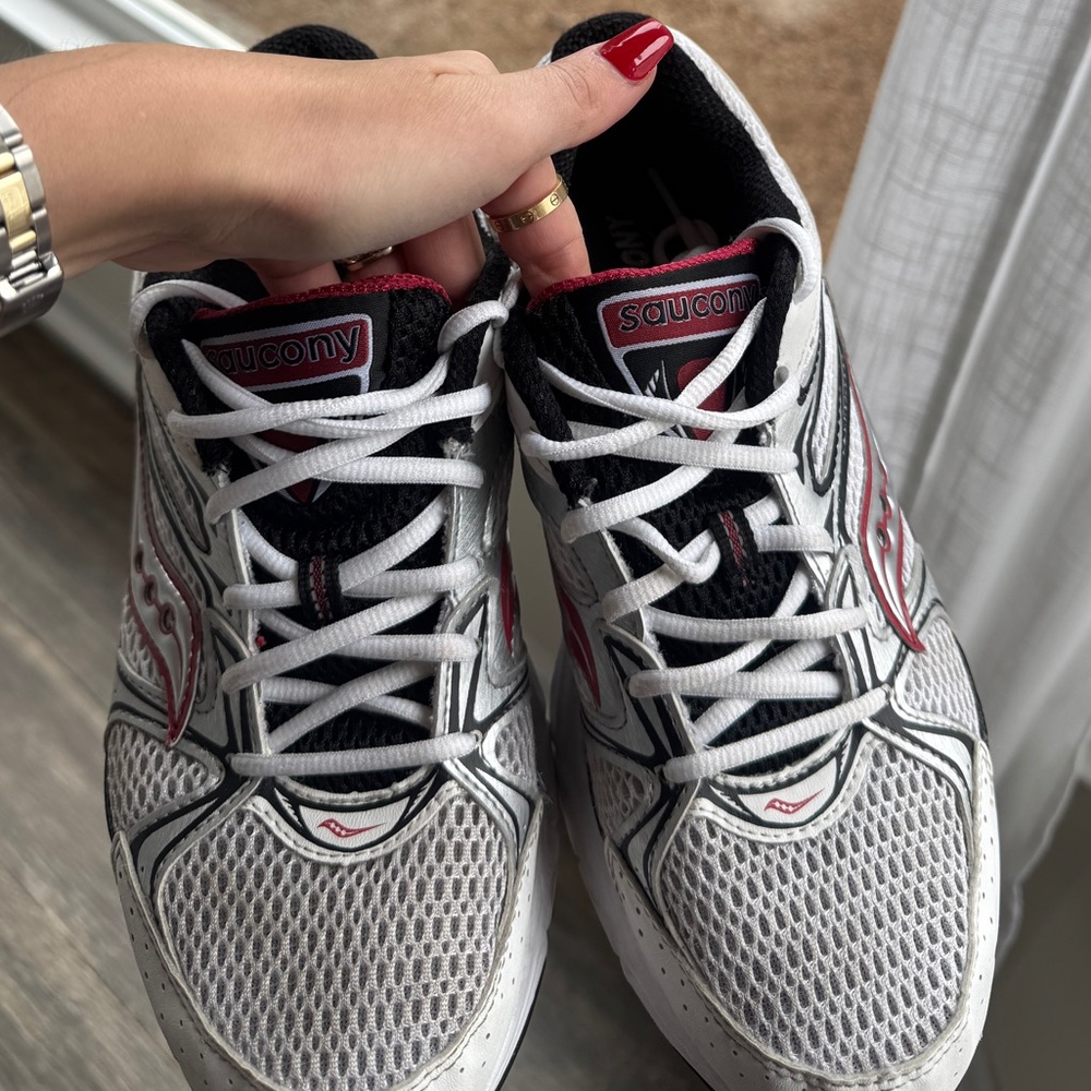 Saucony Ride Millennium Athletic Shoe - White / Red 8 9.5 - Picture 3 of 6